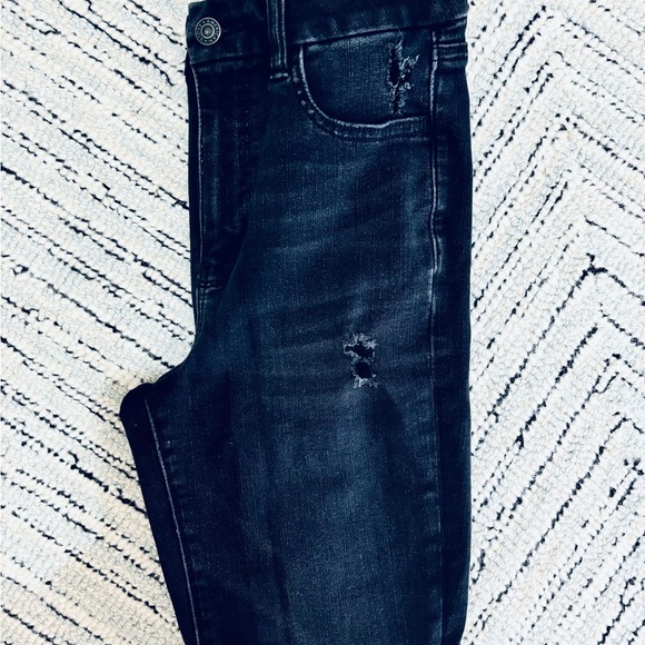 AEO The Dream Jean, Curvy High Rise Jeggings Black, Size 4R, Distressed. ECU! - Picture 7 of 7